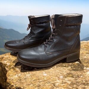 L.L.Bean Women’s 9.5 Combat Boots Brown Leather Lace Up Hiking Trail Durable